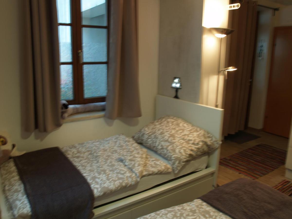 Lg Tiny Apartment Korneuburg Exterior photo