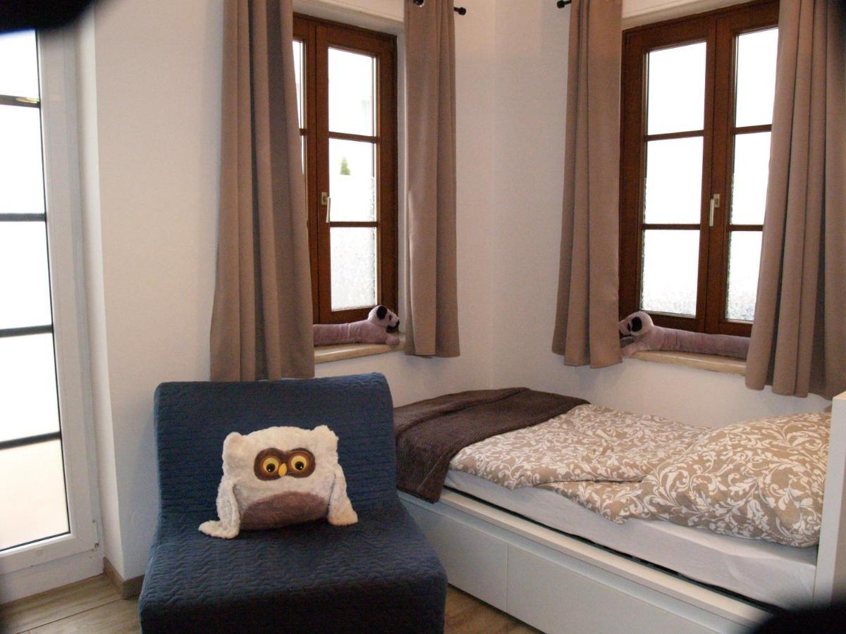 Lg Tiny Apartment Korneuburg Exterior photo